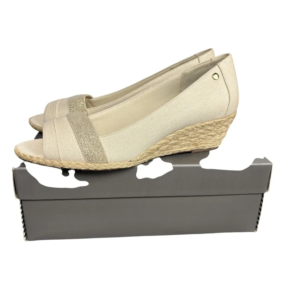 NOS Aubrey Lynn Shoes Womens Size 10 Natural Wedge Espadrille Peep Toe